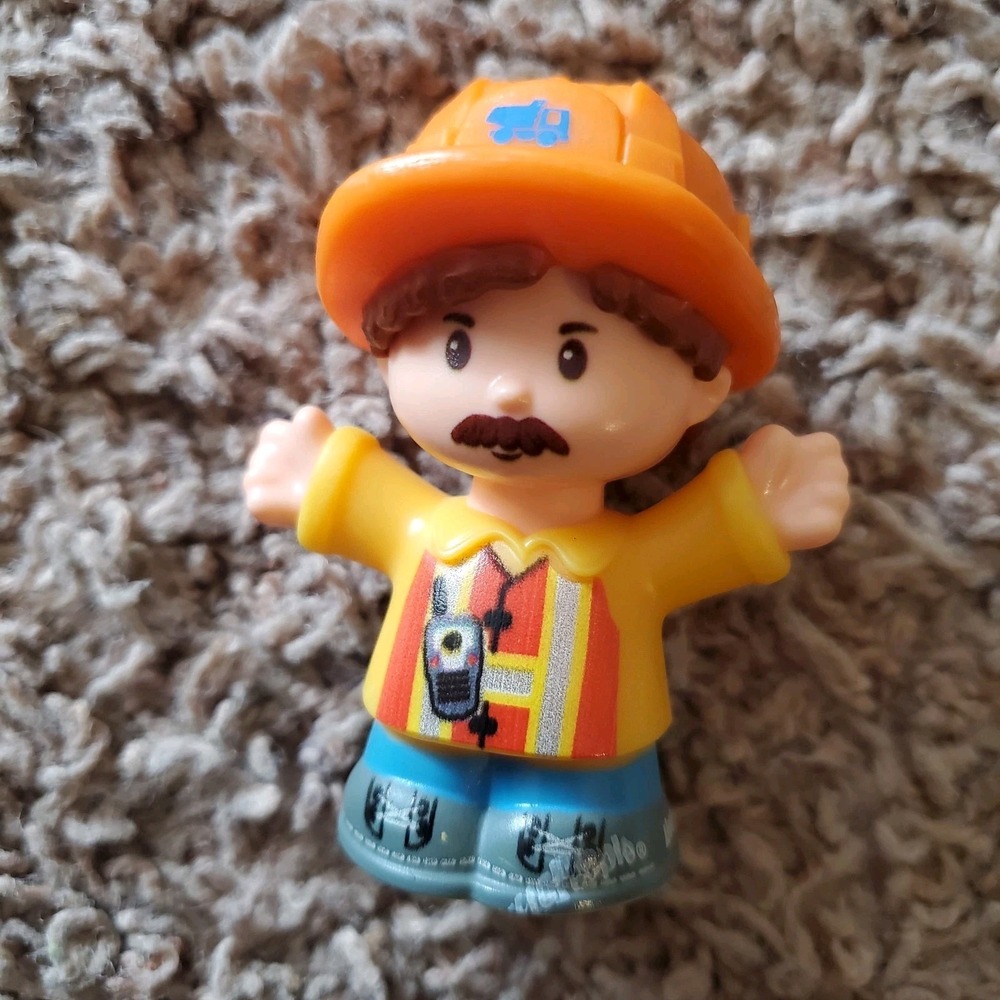 Fisher Price Little People Figure Construction Worker Dad Man Helmet Truck #438